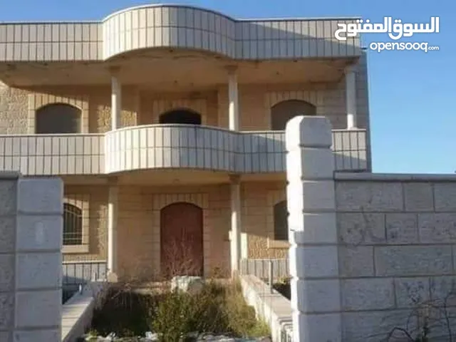 200 m2 5 Bedrooms Townhouse for Sale in Ramallah and Al-Bireh Jalazone