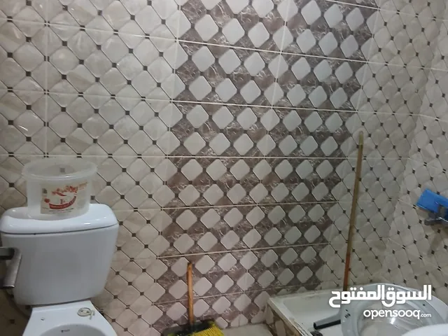 شقة في المرقب للبيع