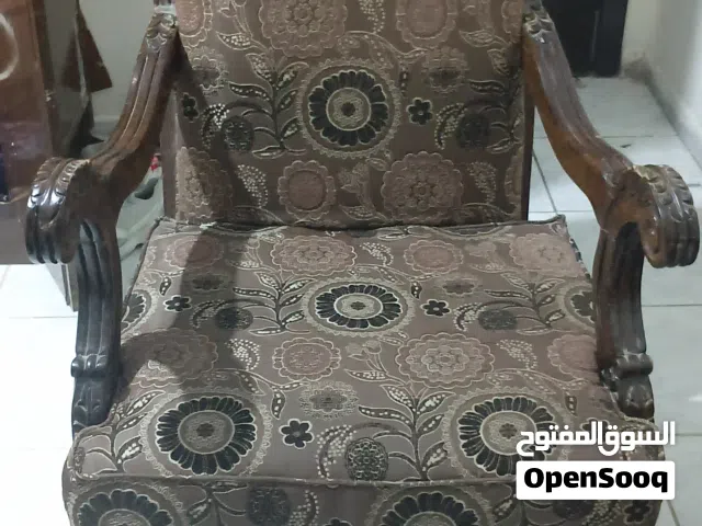 كنب زان 11 مقعد طاولتين وسط محفر طاوله كبيره محفر