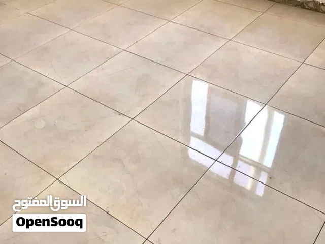خلفه سيراميك ارضي جداري ودرج متفرغ