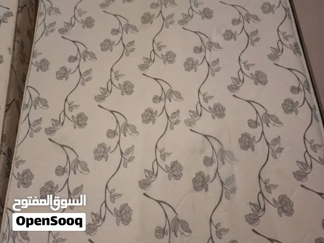 فراش مستعمل شبه جديد مقاس 120x200 متوفر عدد 2