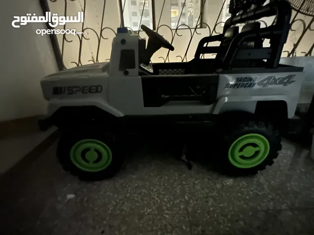 سيارة اطفال بحاله ممتازه جدا