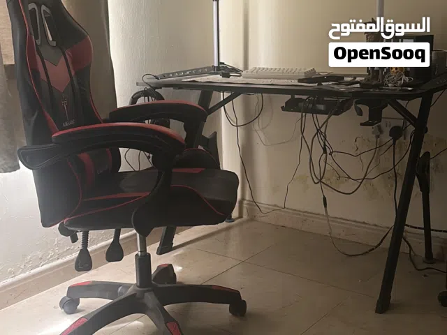 كرسي و طاوله البيع table and chair gaming for sale