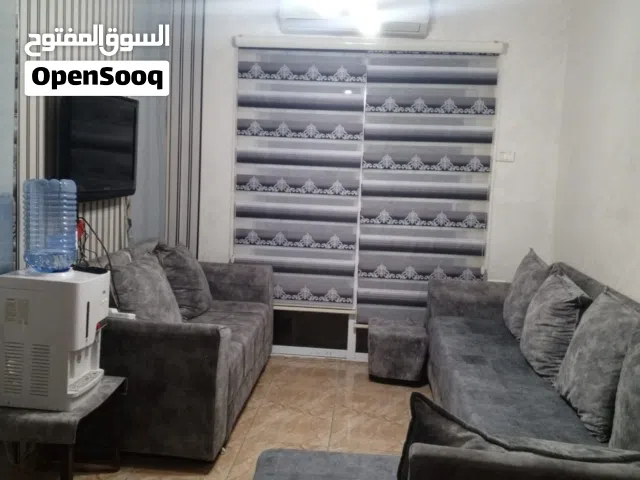 شقة مفروشه بشارع الجامعة (اربد)للايجار
