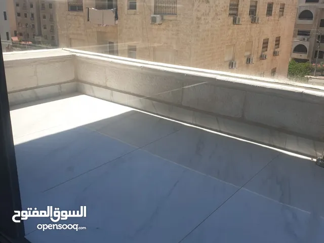 شقة طابق ثاني فخمه ومميزة لم تسكن لقطه وبسعر مغري جدا عرض خاص أرقى مناطق خلدا قرب البشيتي