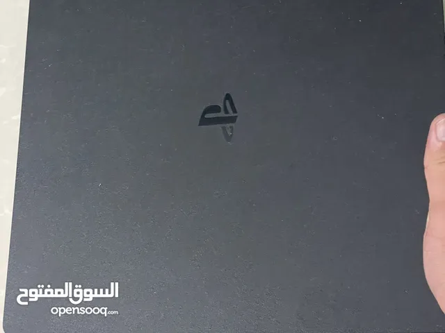 PS4 SLIM 1TB بحالة ممتازة جدا