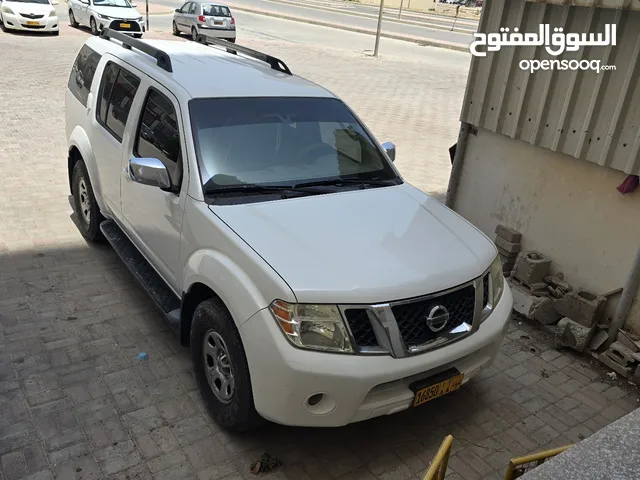 Used Nissan Pathfinder in Dhofar