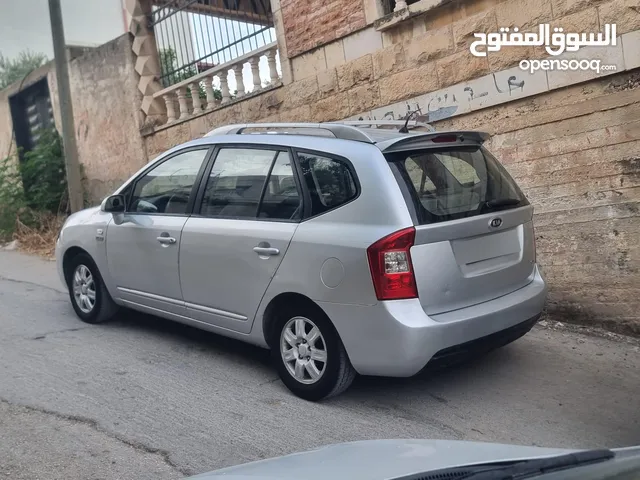 كيا كارينز