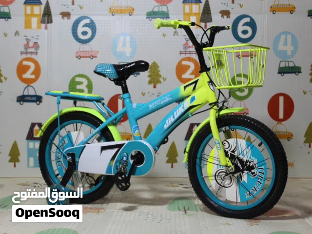 دراجة أطفال باللون الازرق والفسفوري مع اضافات ولا أروع من هيك – من Island Toys اسم يعني الثقة