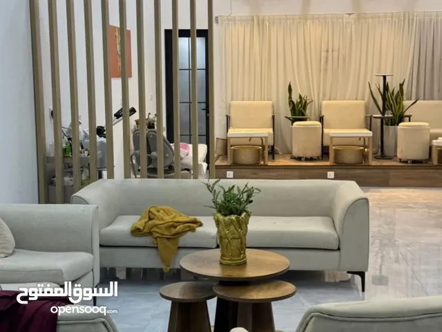 للاستثمار صالون اضافر نسائي