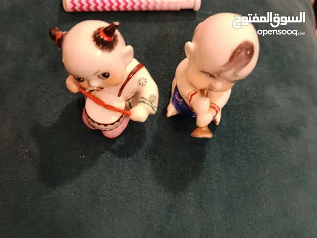 مجسمات اطفال يابانيه تحفه من البورسلين الصافي