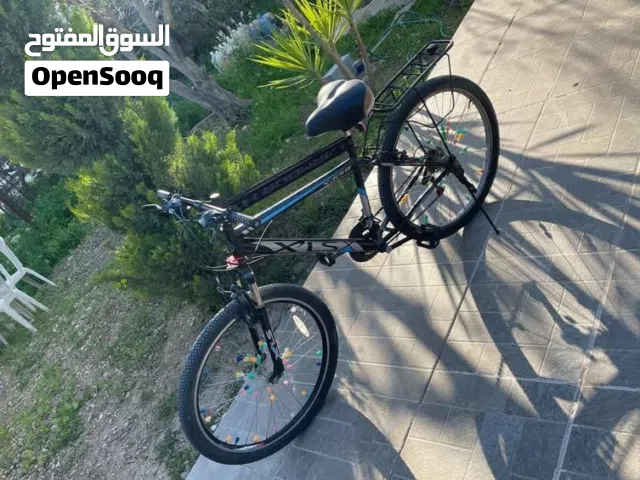 بسكليت نمرة 26 للبيع بسكليت نظيف وجاهز للاستخدام مباشرة بدون أي مصاريف. فيه غيارات أمامي وخلفي وب