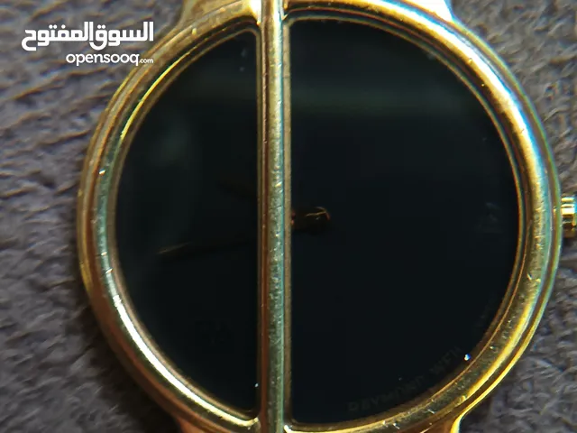 ساعة رجالية مطلية ذهب بالكامل عيار 18 ناقصها برغي صغير موجود ب أي محل السعر 30 دينار اردني