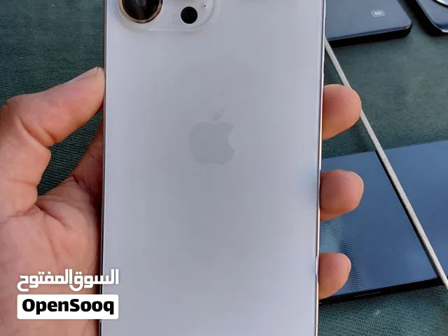 ايفون 13 بروماكس لونه ابيض