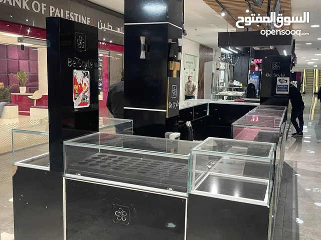 بووث او كاونتر للضمان في لاكاسا مول