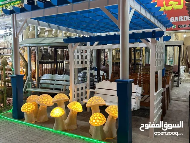 شركه المبدع لاثاث الحدائق لجميع الديكورات الخشبيه برجلات جلسات كوخ خشبي