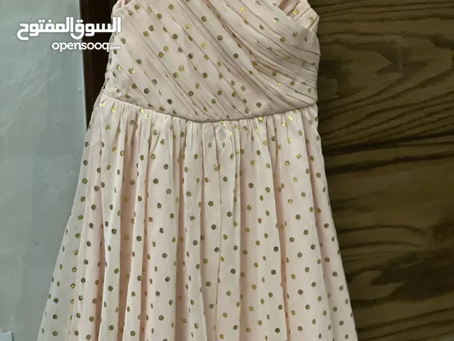 فساتين سواريه استعمال مرة واحدة