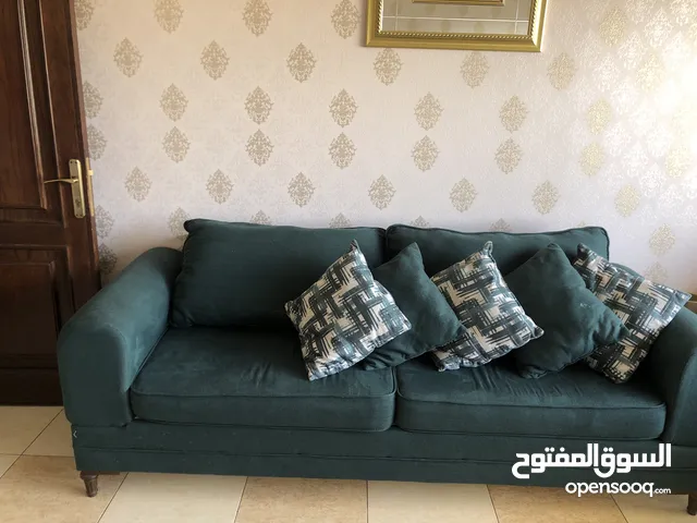 غرفة جلوس لون زيتي ثلاثية ثنائية . 2 مفردة السعر 300 ددينار