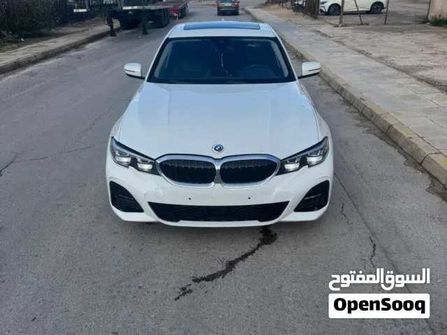 BMW 318i 2022 2000cc twin turbo المنطقة الحرة الزرقاء السيارة حره بدون جمرك للبيع حره