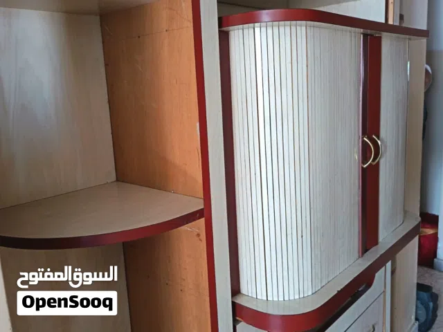 خزانه مع رفوف وادراج