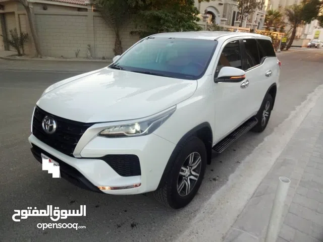 Toyota Fortuner 2.7 L V4 7 Seat 2024 White Agent Mainatained Under Warranty Zero Accident
