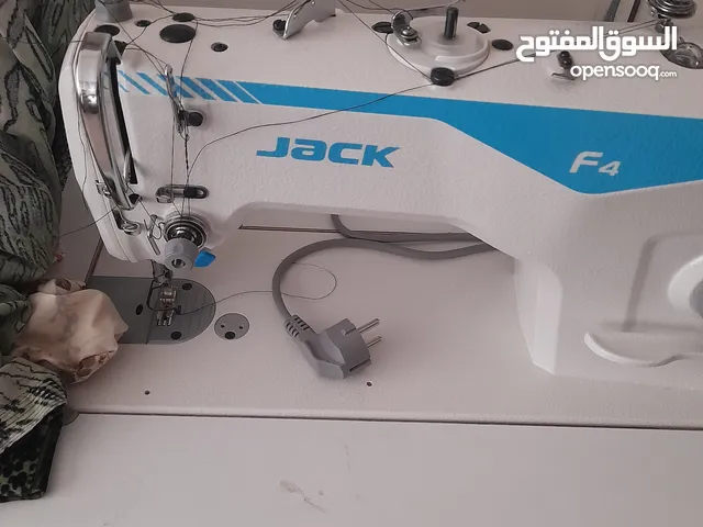 مكنات خياطة نوع jack جديدات+كواية ملابس