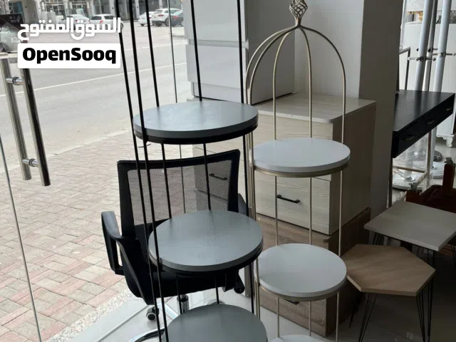 استاند ديكور متوفر ب عده الوان متاح المقاسيين