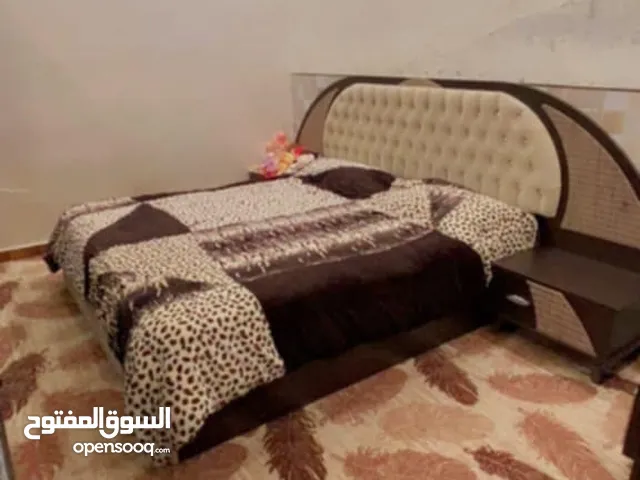 غرفة نوم كامل خشب تركي ثقيل والغرفه احلا من لي في صورة جديدة