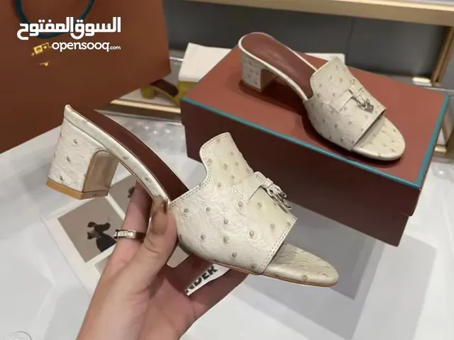 Other Others in Abu Dhabi