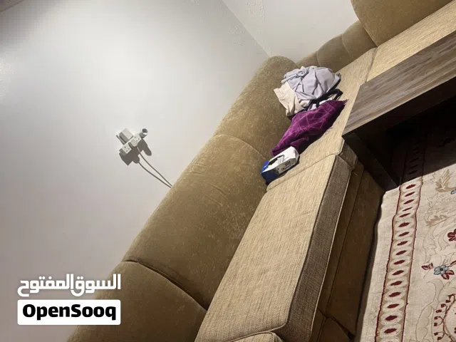 للبيع غنفات بيج حرف L