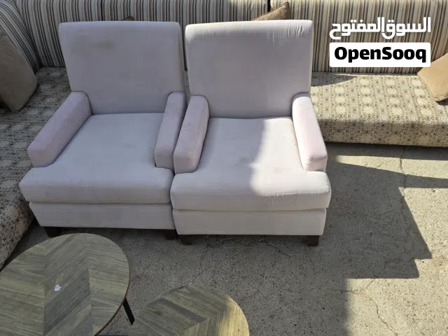 5 كراسي جلد واثنين كرسي مخمل من نوع الأصلي فقط ب 30 ريال قابل
