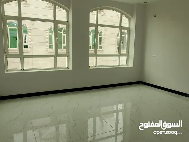 100 m2 4 Bedrooms Apartments for Rent in Sana'a Asbahi