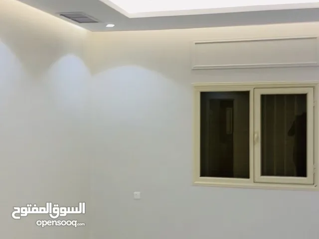 200 m2 3 Bedrooms Apartments for Rent in Hawally Salmiya