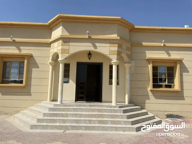 200 m2 4 Bedrooms Townhouse for Rent in Al Batinah Suwaiq