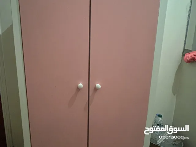 Placardcoiffeuse + table de nuit pour enfant