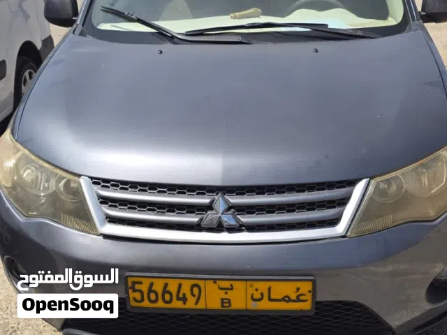 2009 ميتسوبيشي اوتلاندر Standard