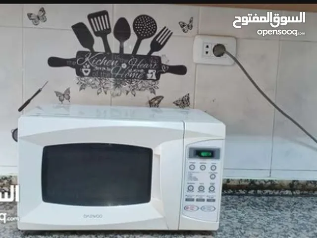ميكرويف للبيع مستعمل النوع:دايو بحالة جيدة شغال عالكبسة بدون عيارات للوقت، كبسة مباشرة للتشغيل