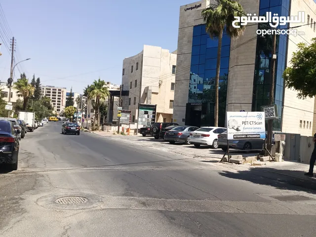 من المااك مباشرة مكتب للبيع في منطقة الشميساني