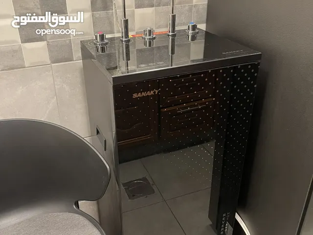 للبيع أثاث مكتبي بحالة ممتازة