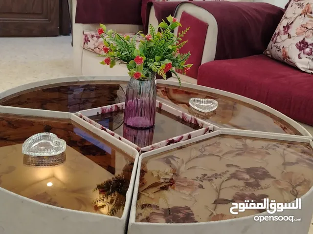 طاولات وسط عدد 5 بيتشكلو متل ما بدك بحالة ممتازه للبيع