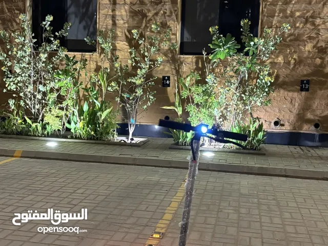 سكوتر نظيف للبيع السعر 700 وصامل 750