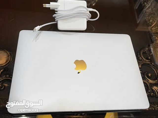 MacBook Pro 2017 لابتوب أبل ماك بوك