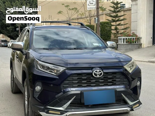 تويوتا رافور XLE هايبرد 2020