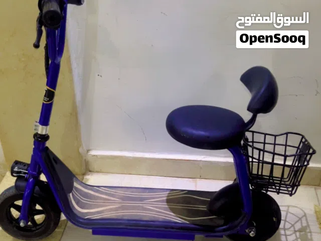 سكوتر بشحن واستعمال  نظيف