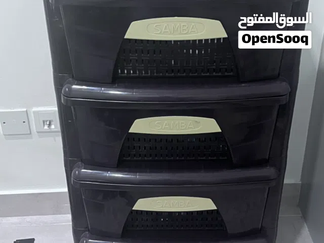 أدراج بلاستك و سلة خضراوات