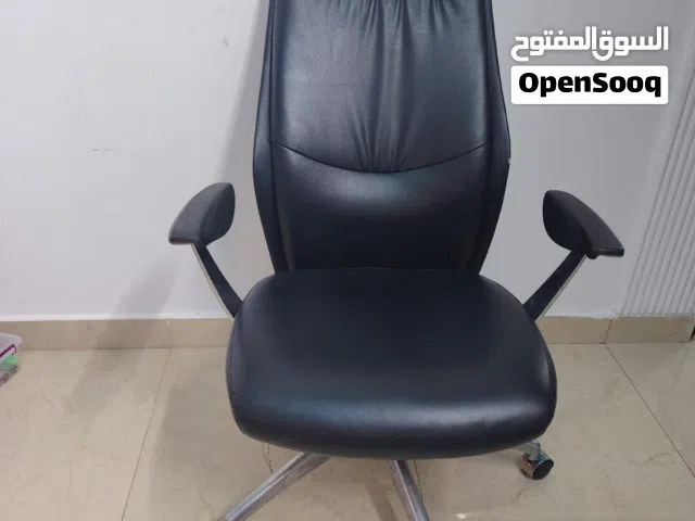 كرسي مكتب بحاله ممتازه