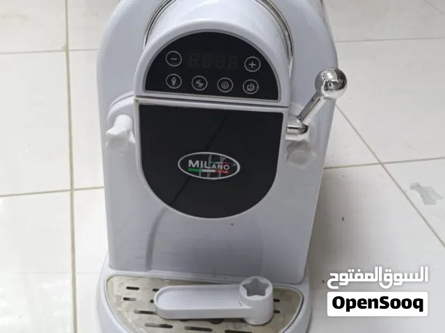 للبيع ماكينة صنع ايسكريم اي نوع عصير مستعملة 1 لتر