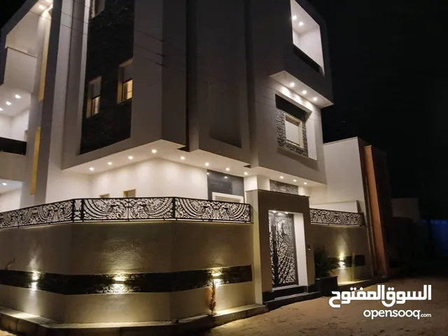 440 m2 More than 6 bedrooms Villa for Sale in Tripoli Souq Al-Juma'a