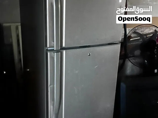 ثلاجه توشيبا للبيع بحالة جيده جدا غسالة بيكو 7 كيلو