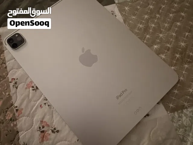 Apple iPad pro 2 128 GB in Sharjah